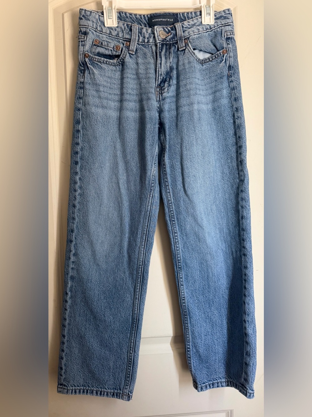 Aeropostale low rise baggy Light Wash Straight-Leg Women's Jeans 000 short